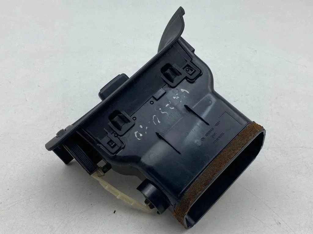 Prise d'air console Toyota Verso 556800F030 image 4