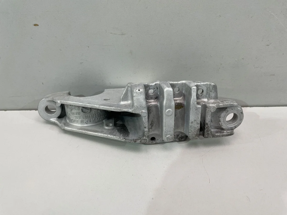 BMW 5 G30 G31 Stabilisatorsteun Voor 6884012 image 4