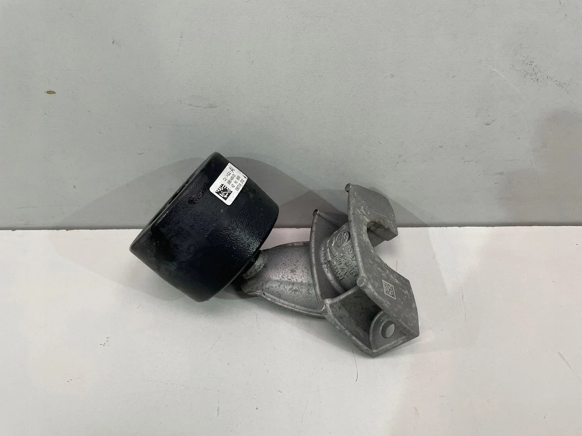 BMW 5 G30 G31 takatukivarren helat image 5