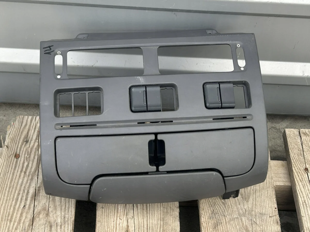 Hållare för mugg DAF XF 106 1951827