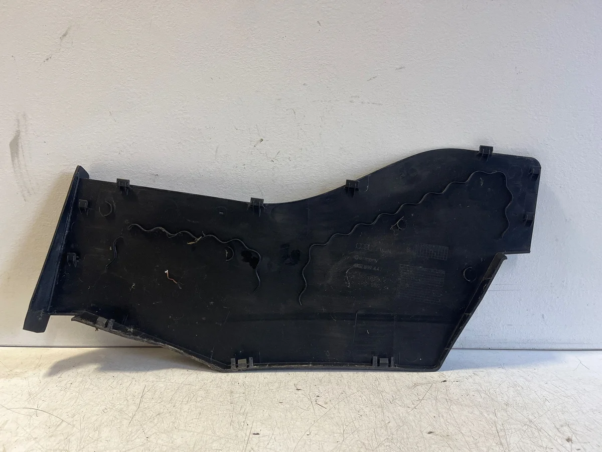 Audi e-tron Panel Bajo Parabrisas Izquierdo 4KR819447 image 4