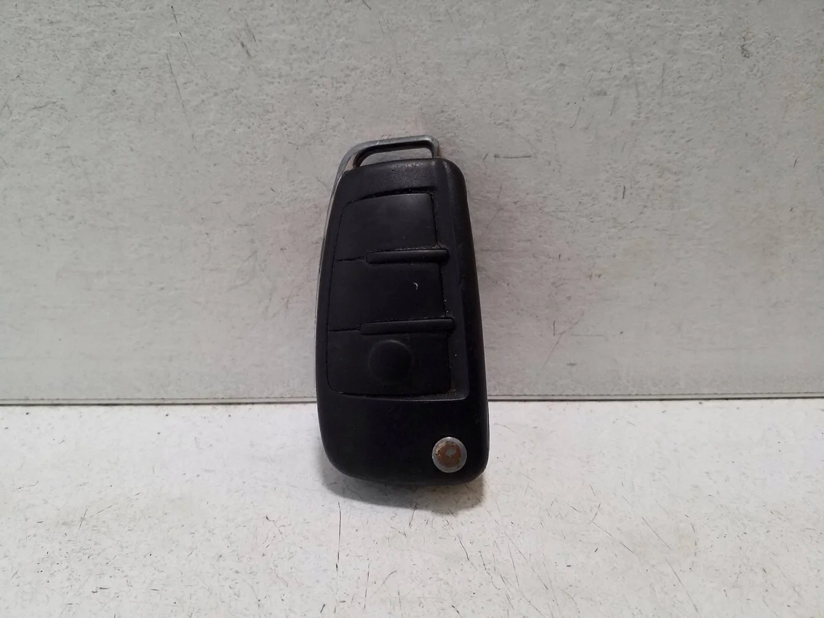 Clé Audi A6 S6 C6 4F 4F0837220D