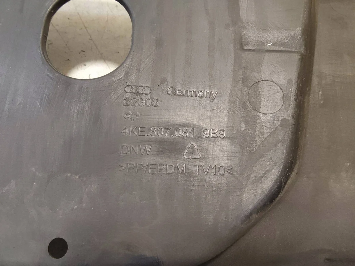 Rejilla Radiador Audi e-tron 4KE807081 image 3