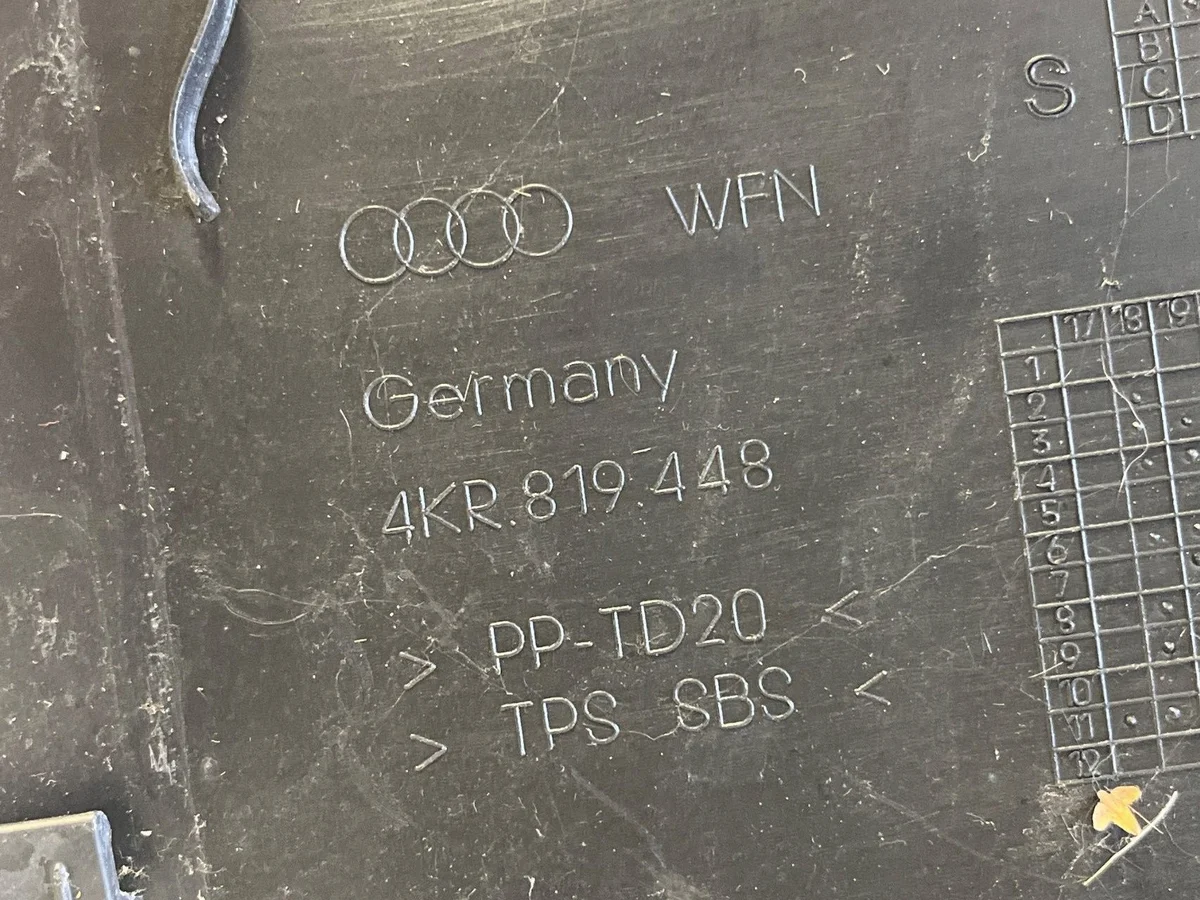 Audi E-Tron Windshield Wiper Cover Right 4KR819448 image 5