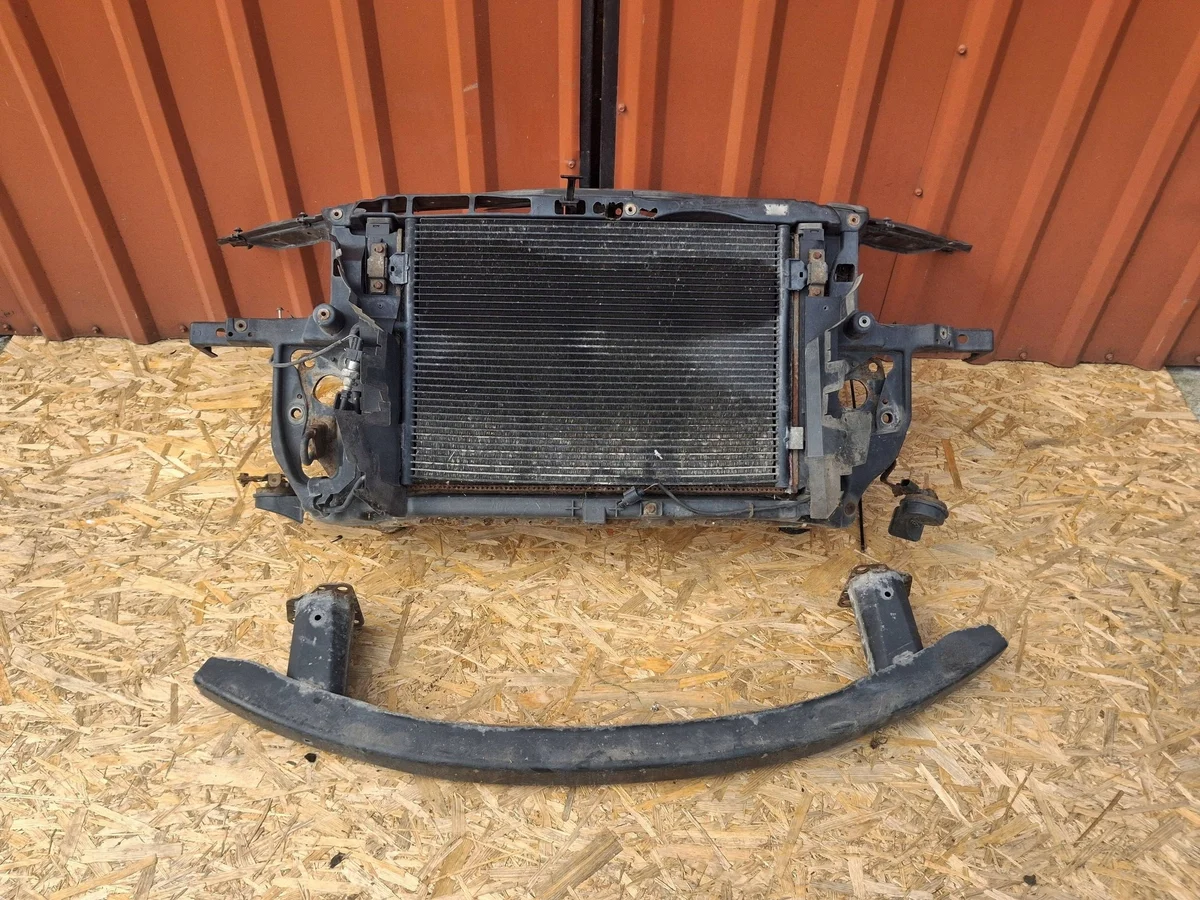 Passe framdel VW Passat B5.5 3B0805594