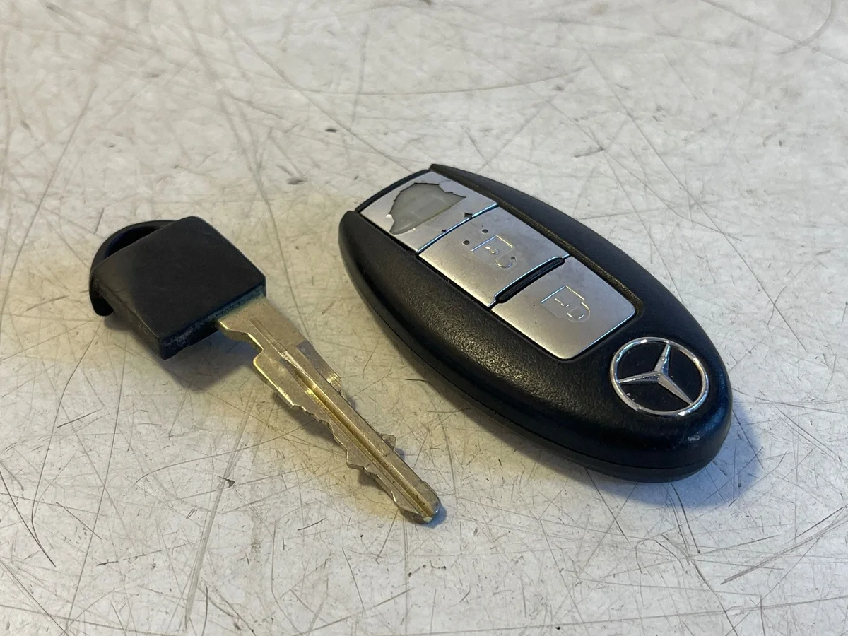 Mercedes-Benz X-Klasse W470 Sleutel TWB1U825