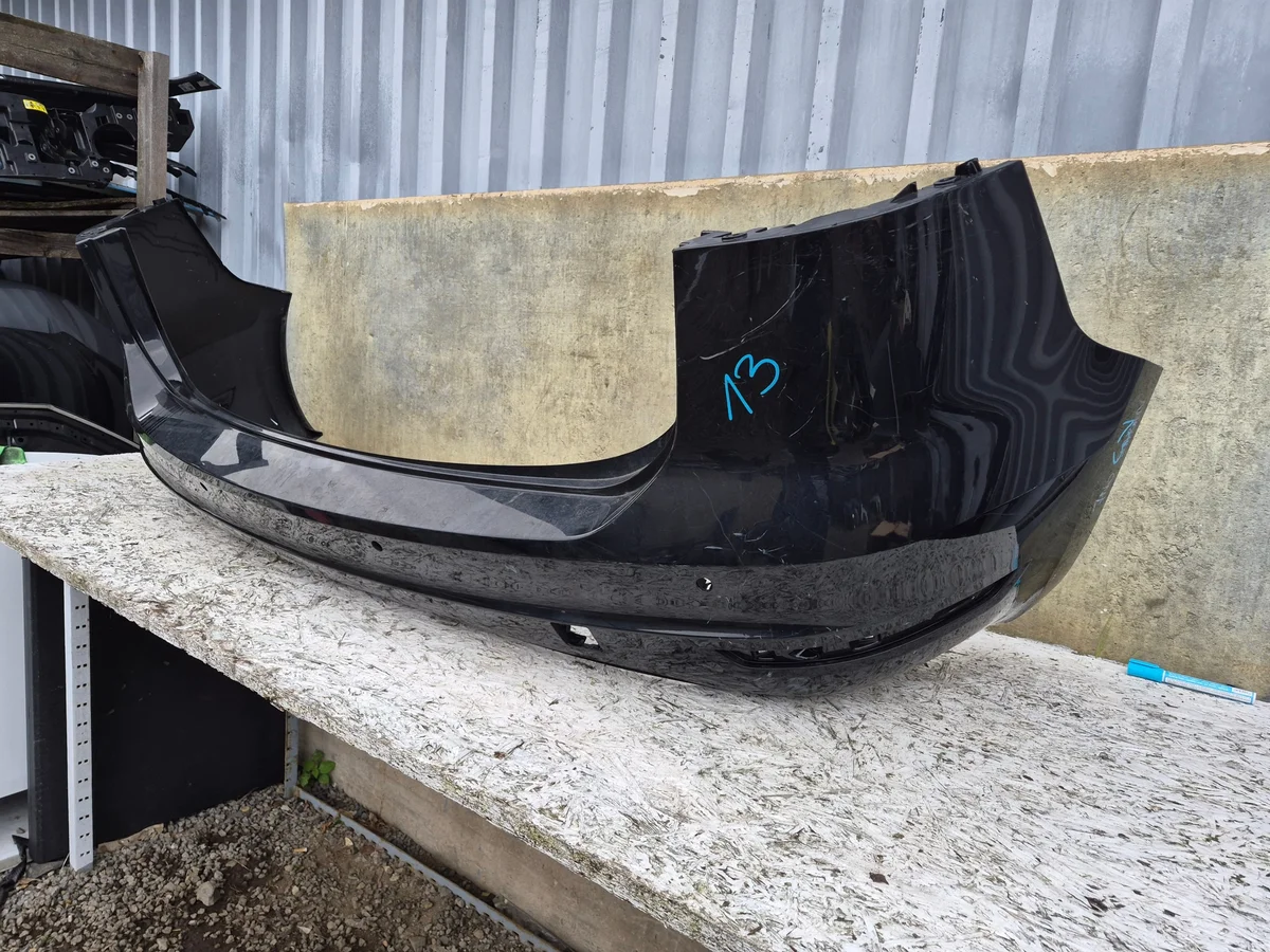 Para-choques Traseiro VW Sharan II 7N0807421B image 3