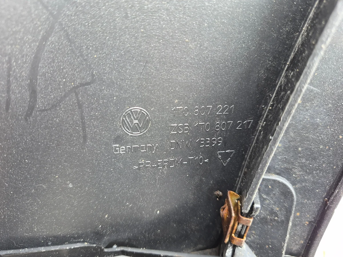 Pare-chocs avant VW Touran 1T0807221 Y1 image 7