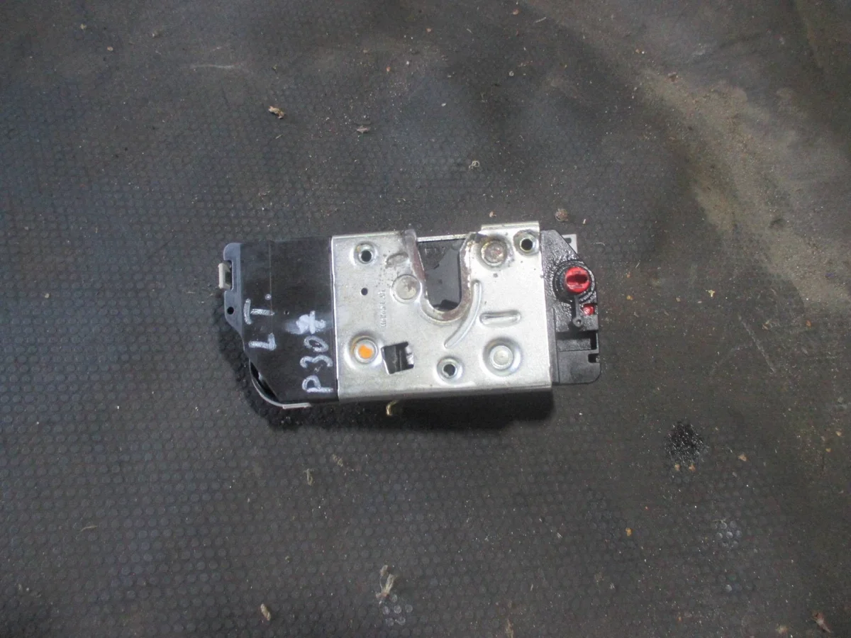 Fechadura Porta Traseira Esquerda Peugeot 307 AIC10984
