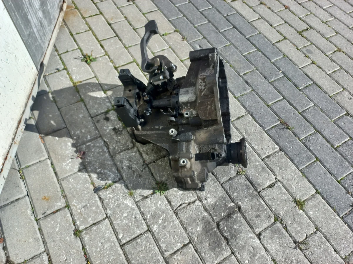 Caja de cambios EYW Seat Skoda VW Polo 1.4 image 3