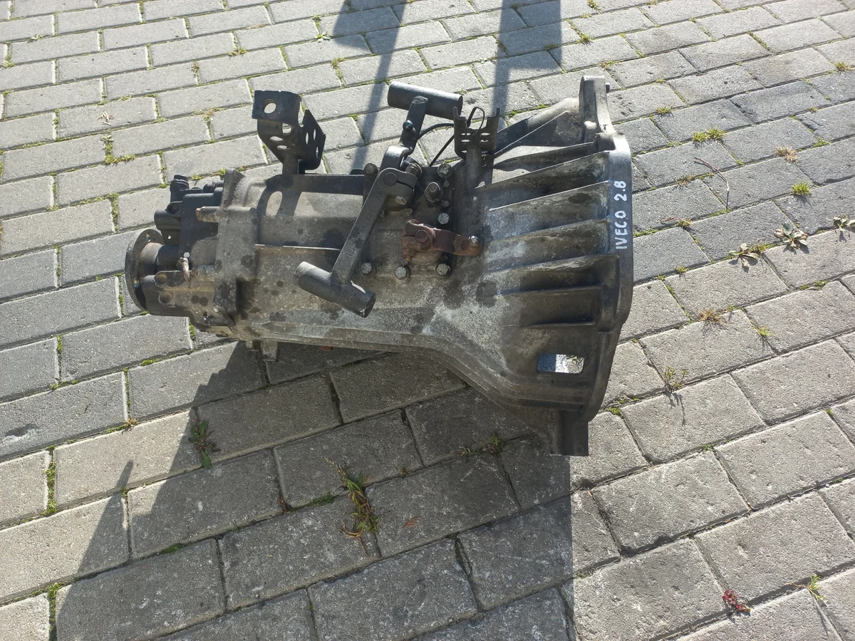 Boîte de vitesses IVECO DAILY 3 2.8 D HPI image 3