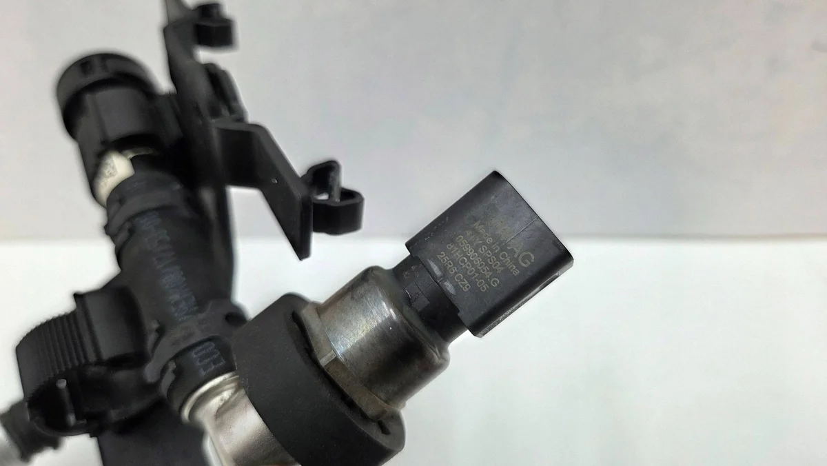Audi A5 8W 3.0TDI Brandstofdruk sensor 059130131AC image 4