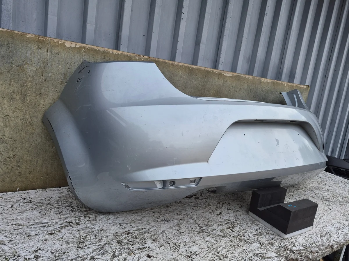 Parachoques trasero Seat Leon 2 1P image 3