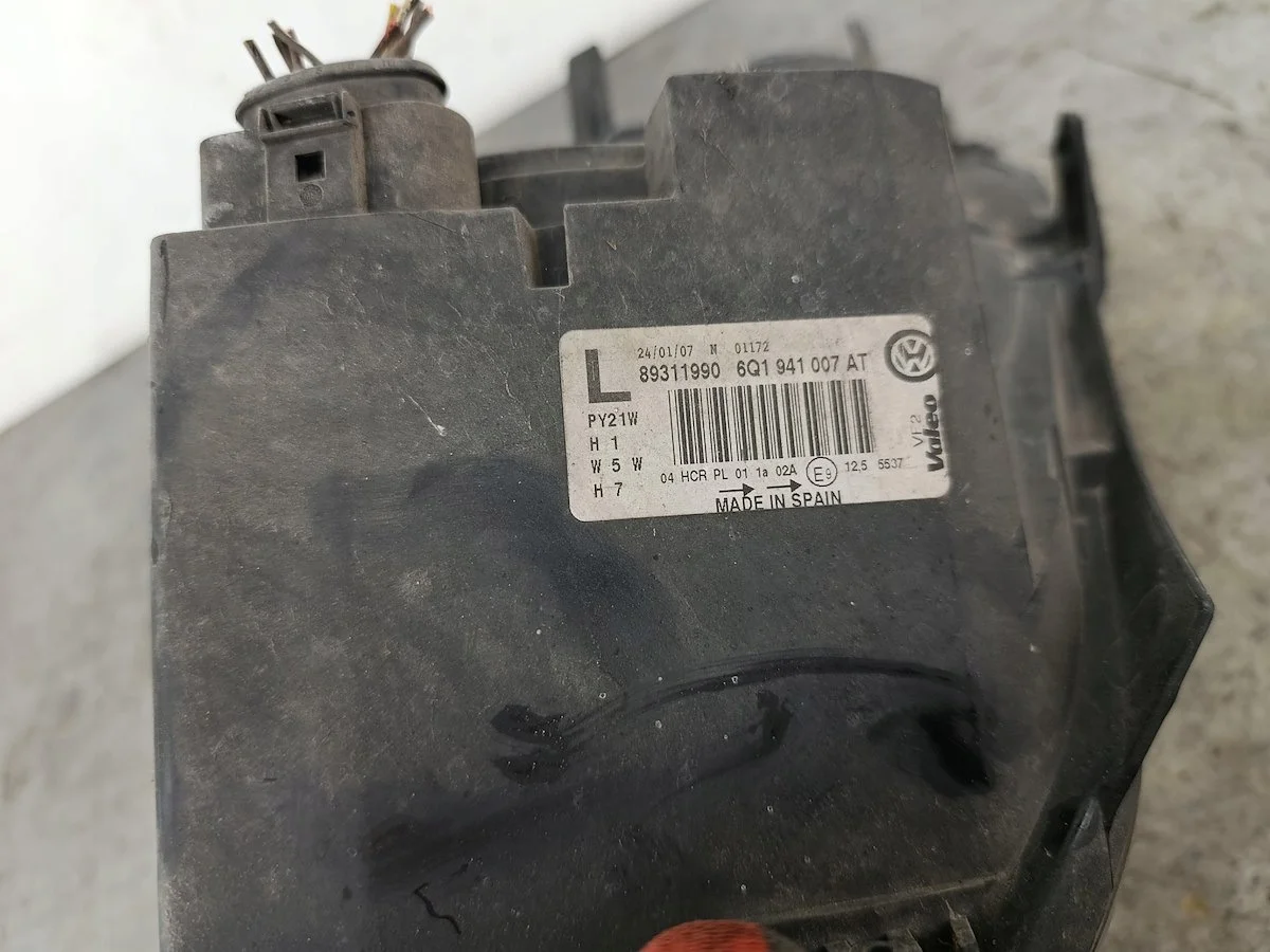 Farol Esquerdo VW Polo IV FL 9N Usado image 3
