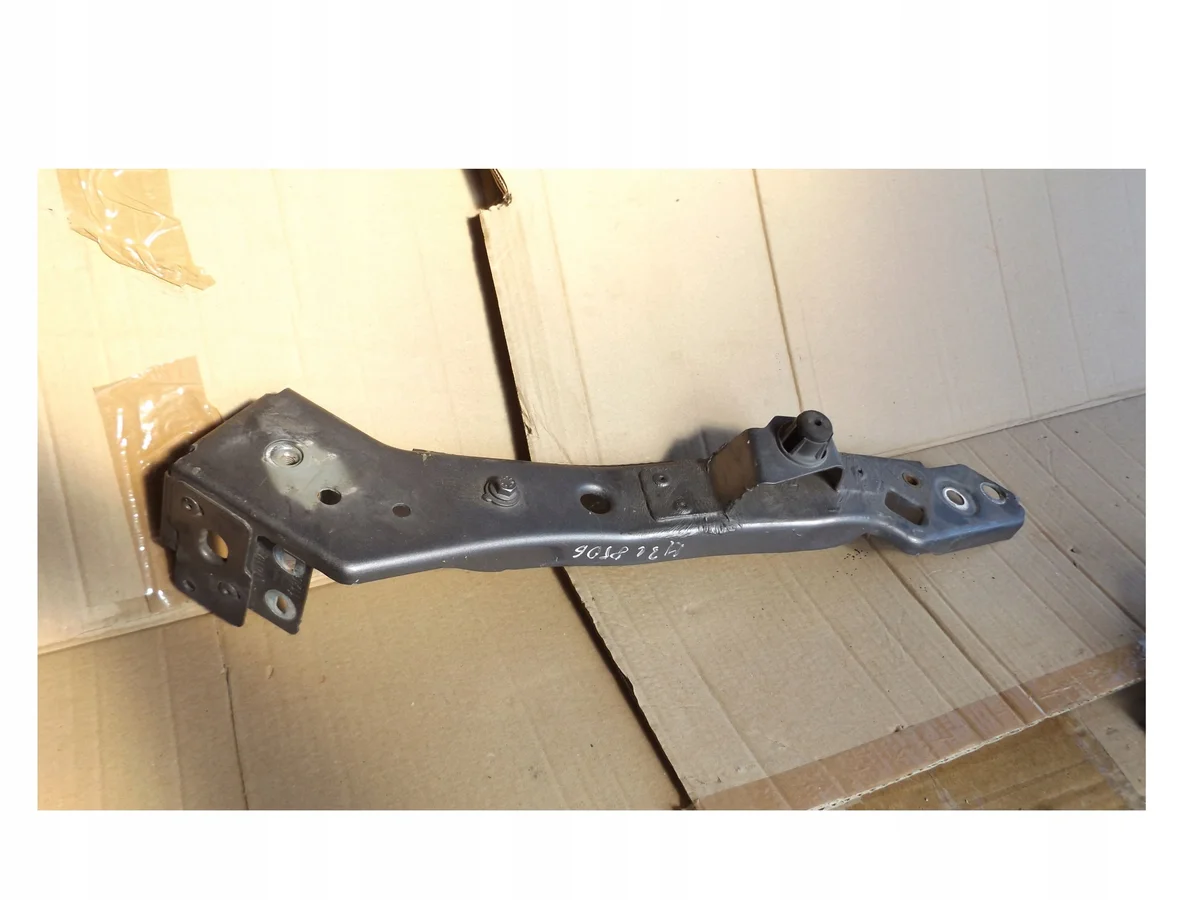Suporte Cinto Dianteiro Esquerdo Renault Megane III