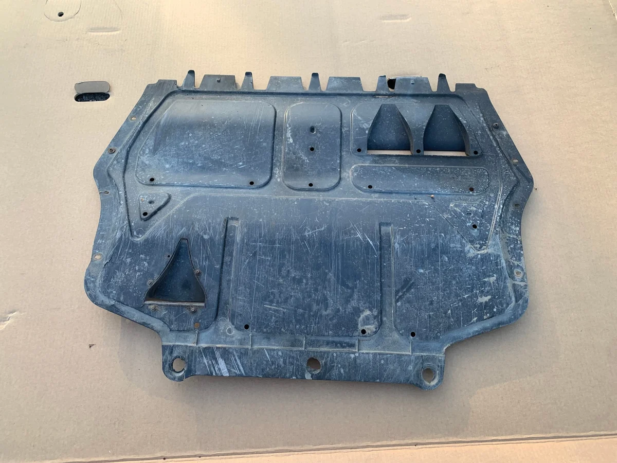 Cubierta inferior motor Audi A3 8P 1K0825237K