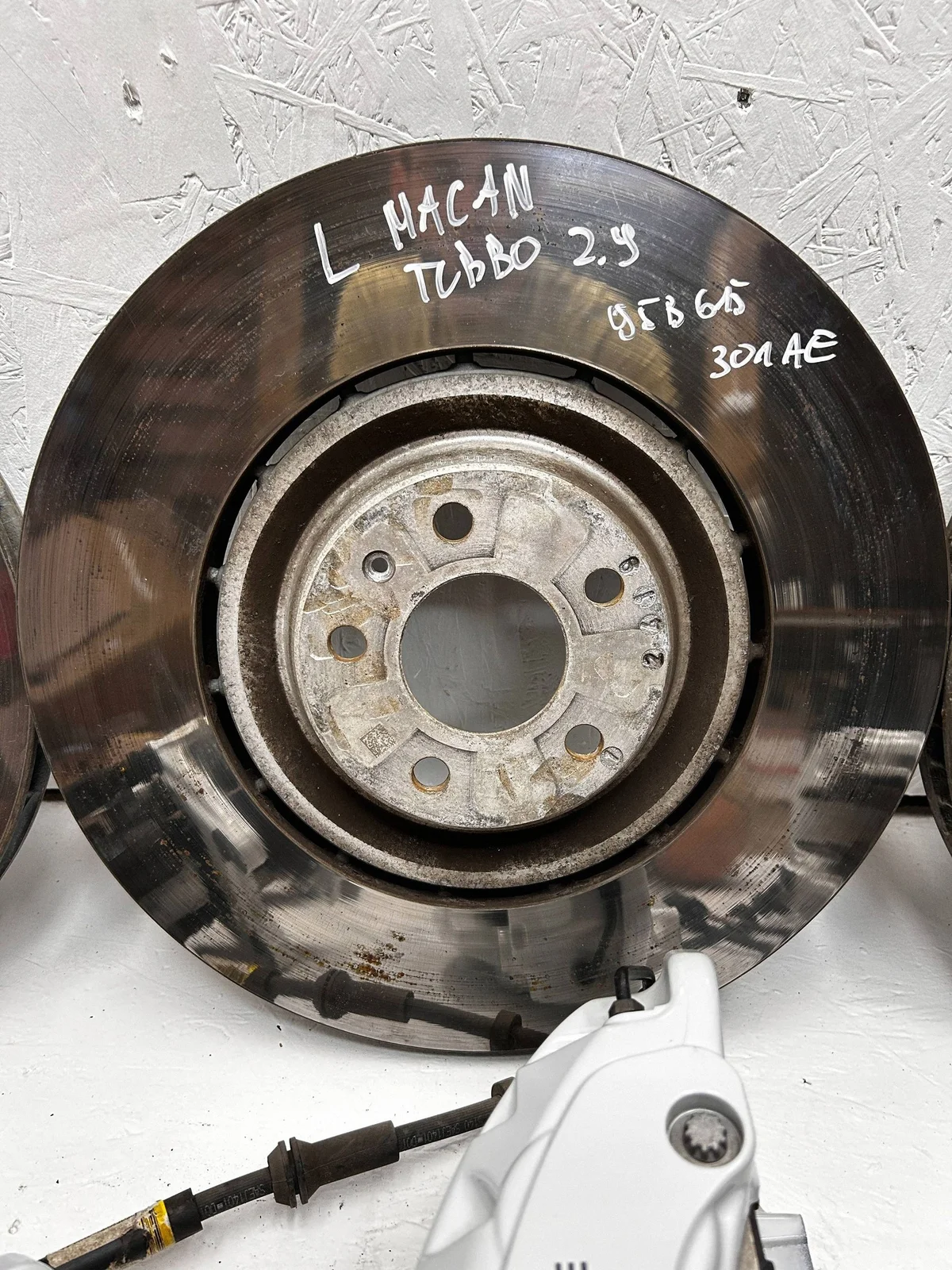 Tarcze klocki zaciski Porsche Macan II image 6