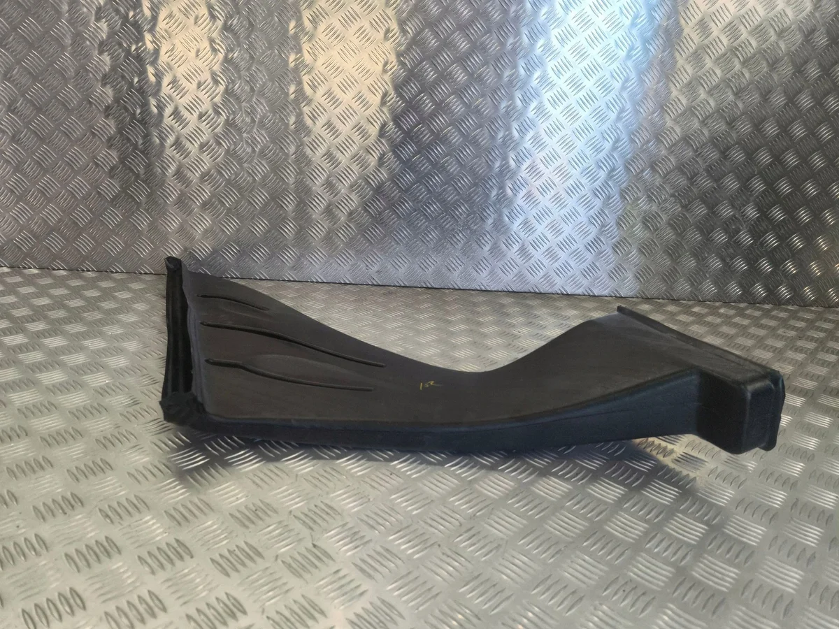 Tesla Model S 2016- Entrada de Ar Usada image 4