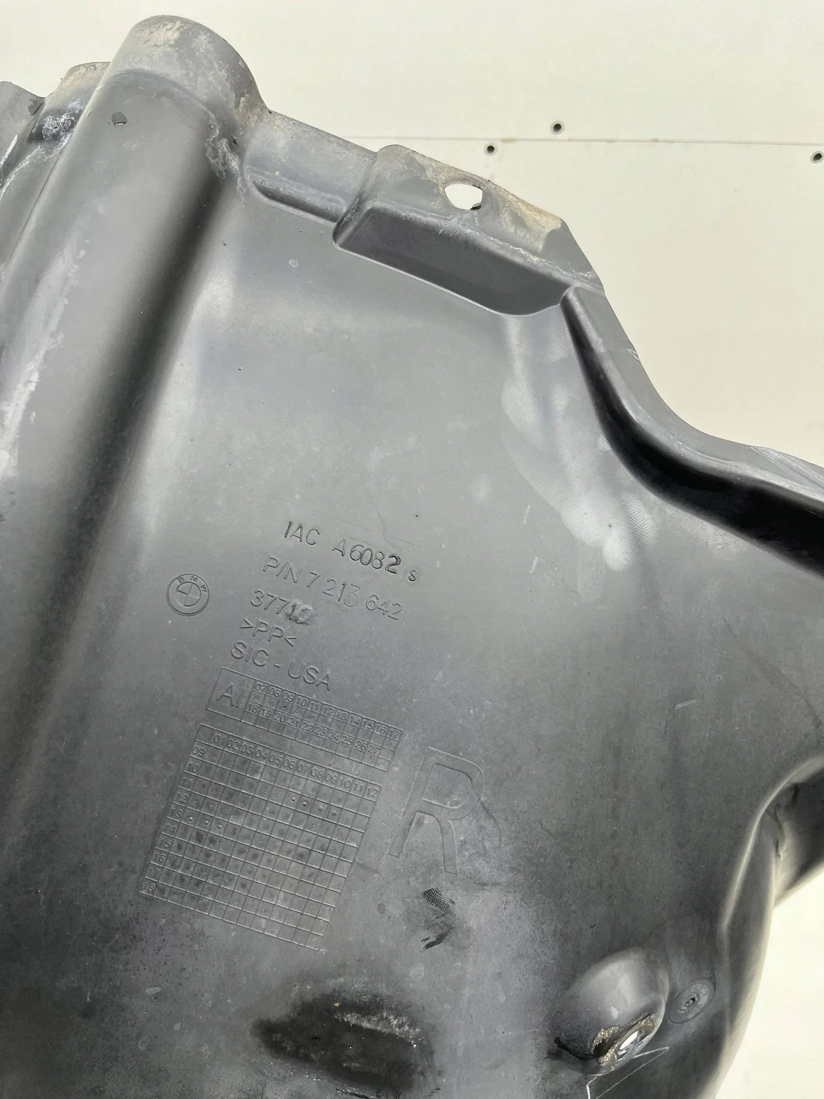 BMW X3 F25 Guarda-lamas Direito Frontal Usado image 3