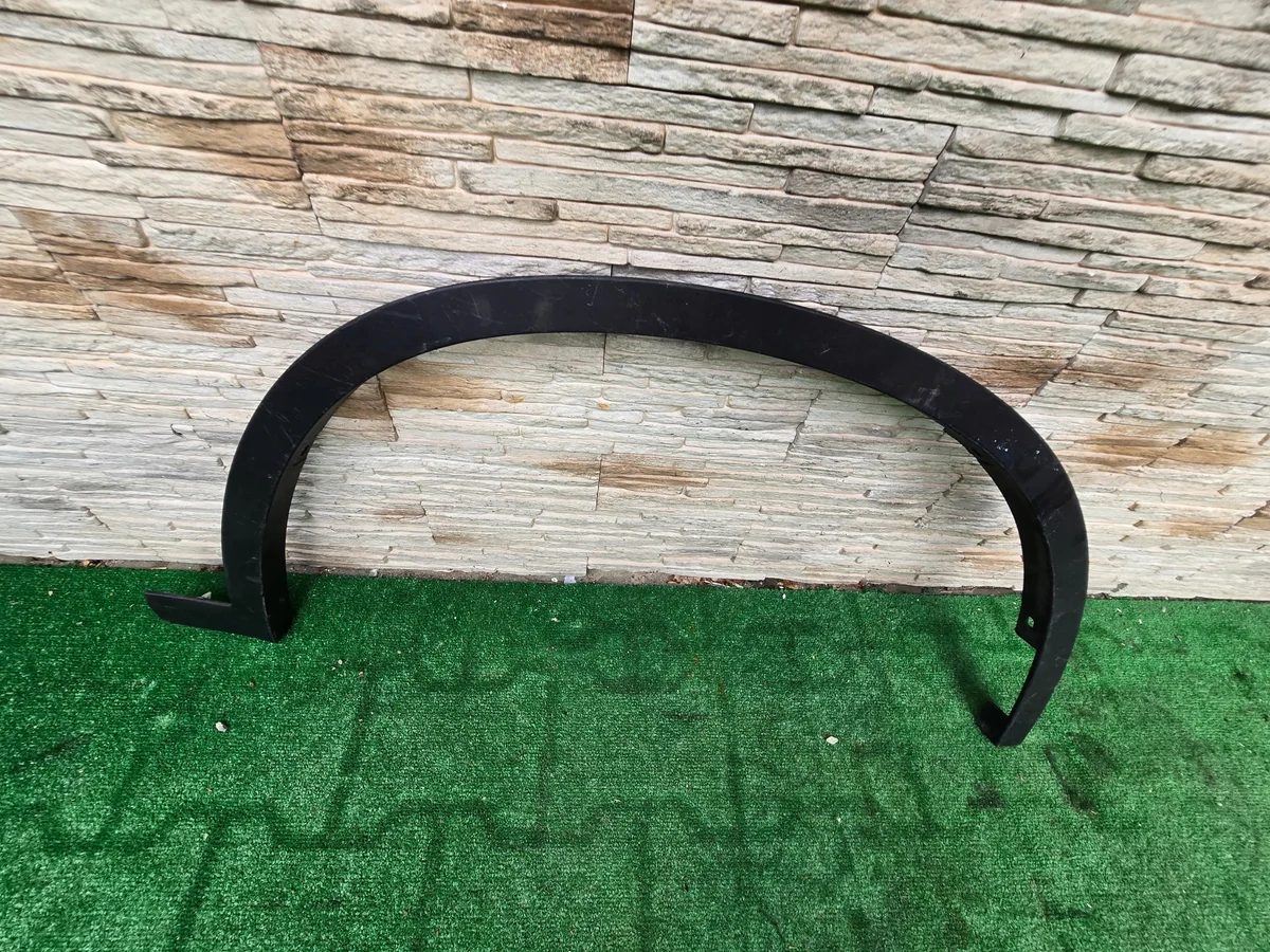 Moldura Guardabarros BMW X1 F48 7332338