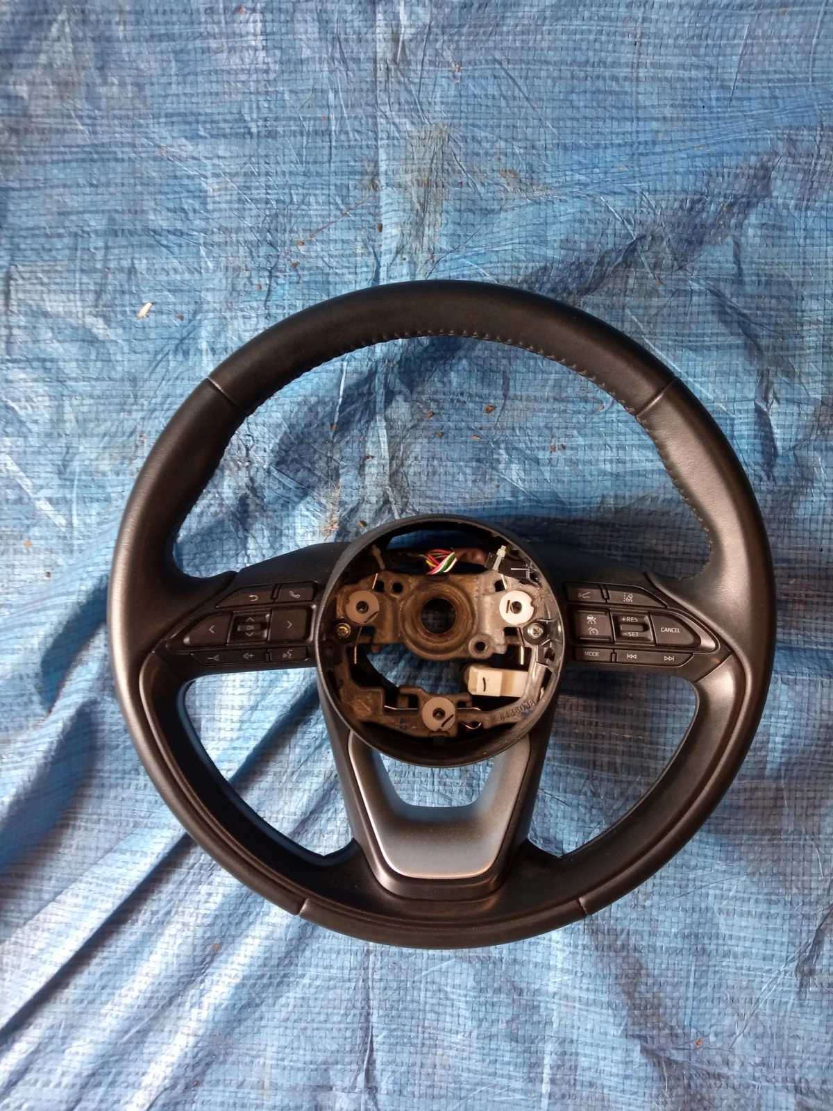 Yaris IV Híbrida Volante WSEWDD