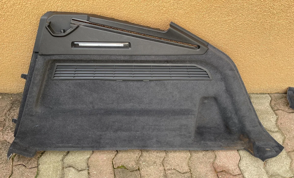 Audi Q8 4M8 Tapete Completo Original image 5