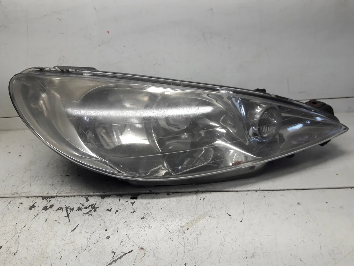 Peugeot 206 oikea ajovaloumpio 9628666780