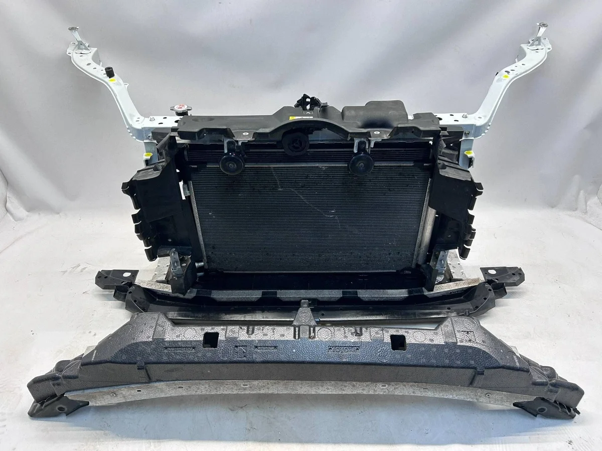 RAV4 V LIFT HYBRID Frontbalk OYT33557