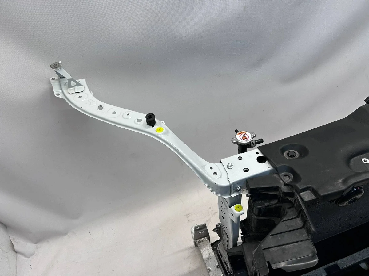 RAV4 V LIFT HYBRYDA Wzmocnienie Pas Przedni image 4