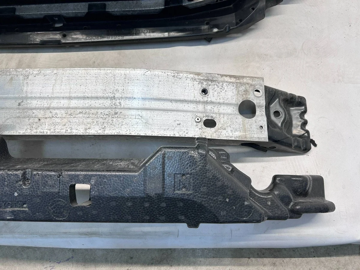 RAV4 V LIFT HYBRYDA Wzmocnienie Pas Przedni image 8