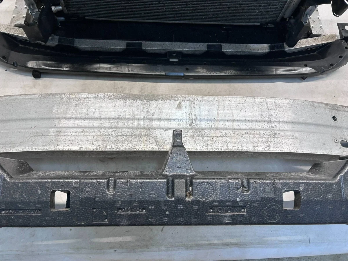 RAV4 V LIFT HYBRYDA Wzmocnienie Pas Przedni image 9