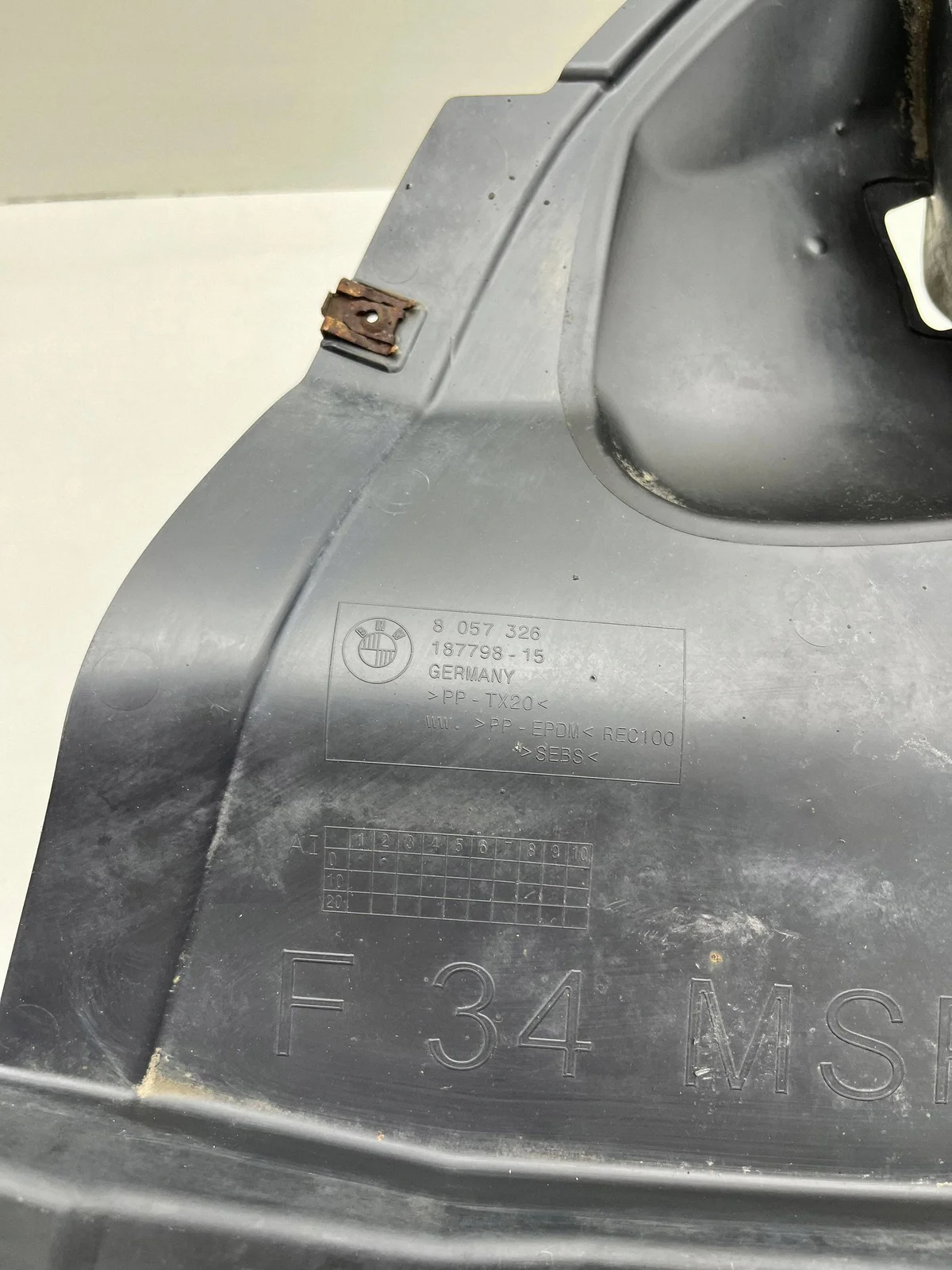 BMW 3 GT F34 M-Paket Radkasten Rechts Vorne image 3