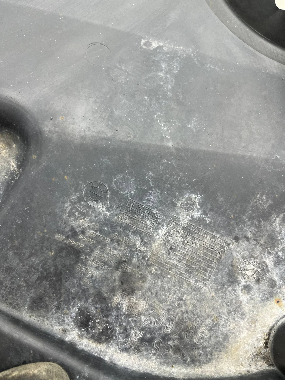 BMW 4 F32 F33 Radhausschale M-Paket Rechts Vorne image 4