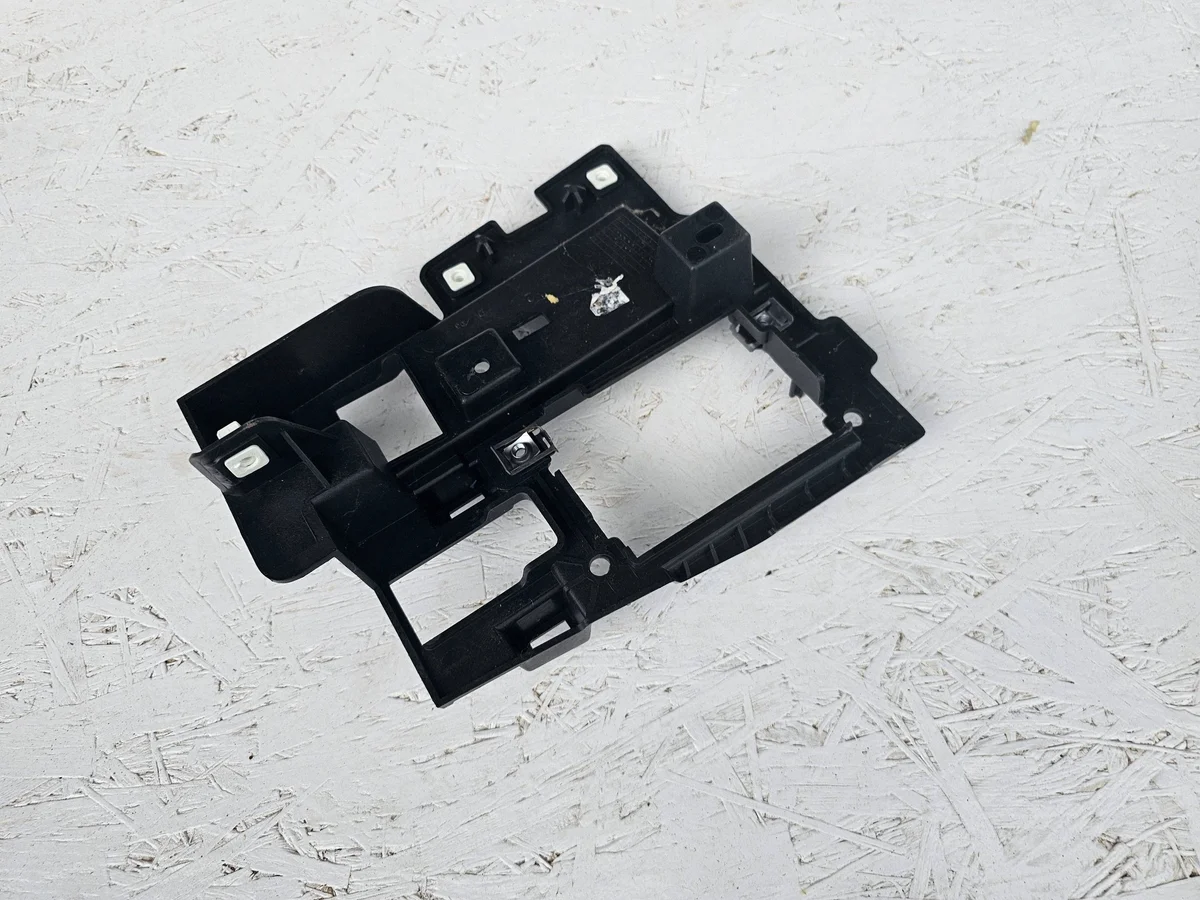 Peugeot 5008 II Tunnel Bracket 9810251980