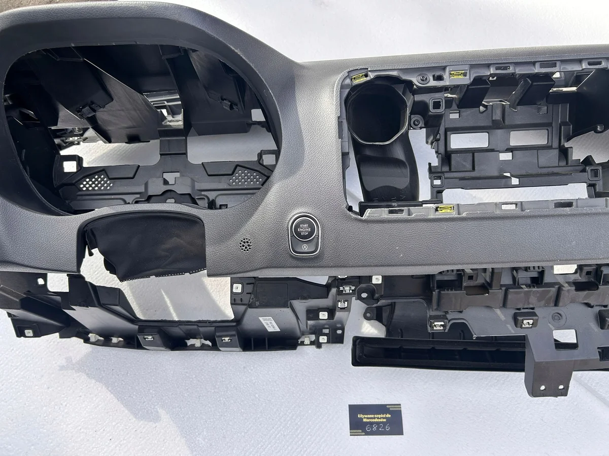 Consola Mercedes Sprinter 907/910 Usada