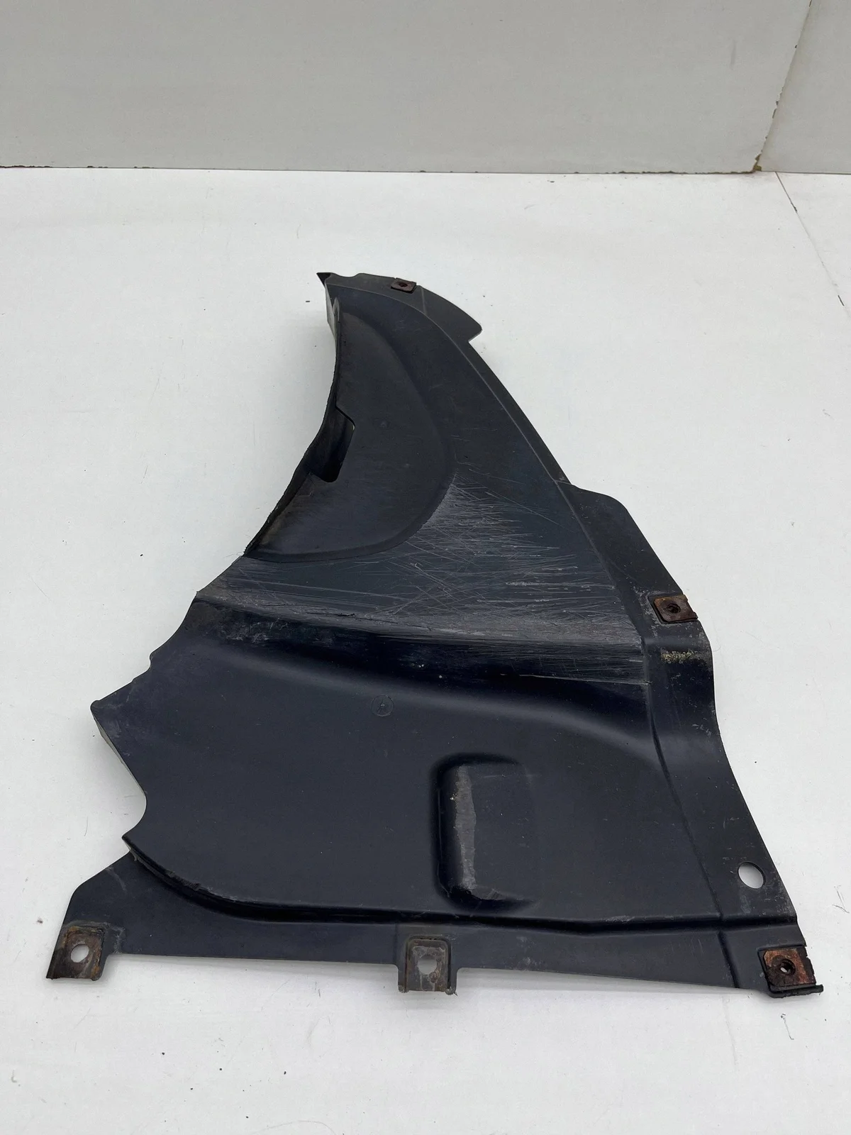 BMW 3 F30 F31 M-Paketti etulokasuoja oikea