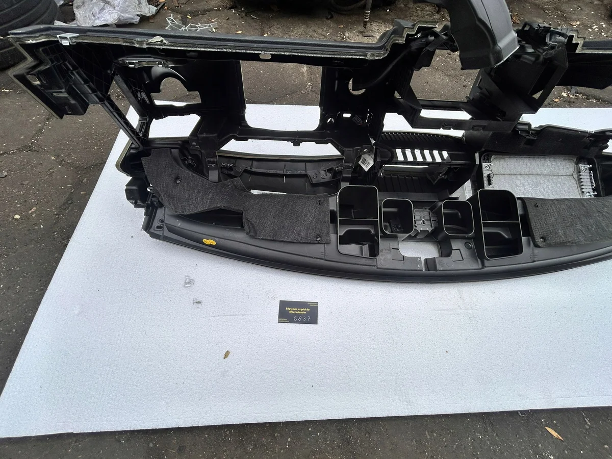 Consola Mercedes-Benz A2126802387 Usado image 8