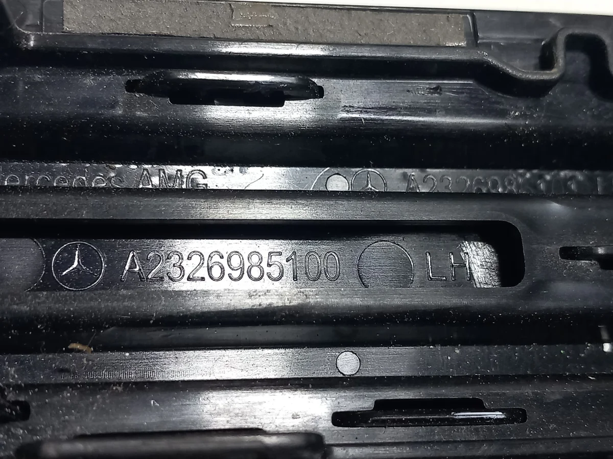 Mercedes-Benz A2326985100 Linker Spatbordlijst image 7