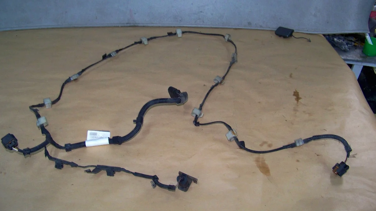 VW Touran Caddy etupuskurin johtosarja 1T0971095AB