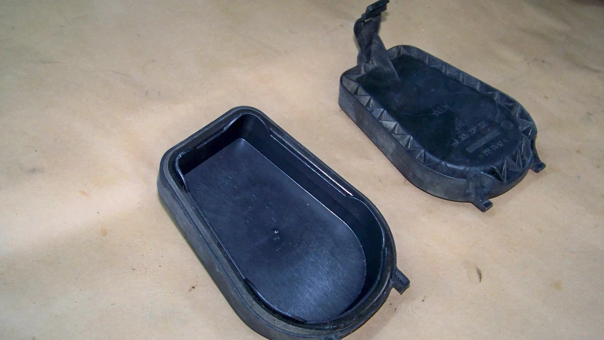 VW Touran 1 Tappo Lampada 1305239232 image 3
