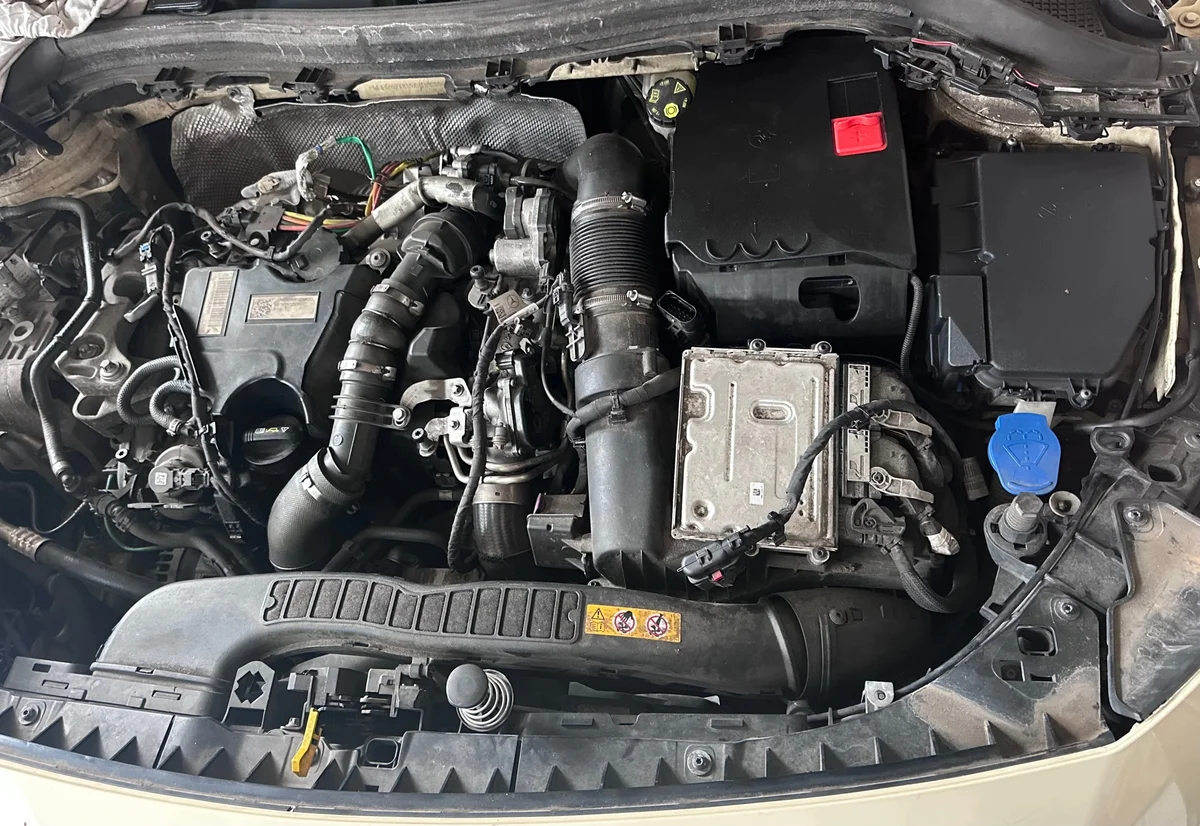 Mercedes A-sarja W177 akun miinusnapa image 7