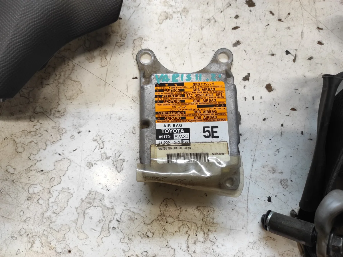 Console Toyota Yaris II 2005-2011 Airbag Module image 3