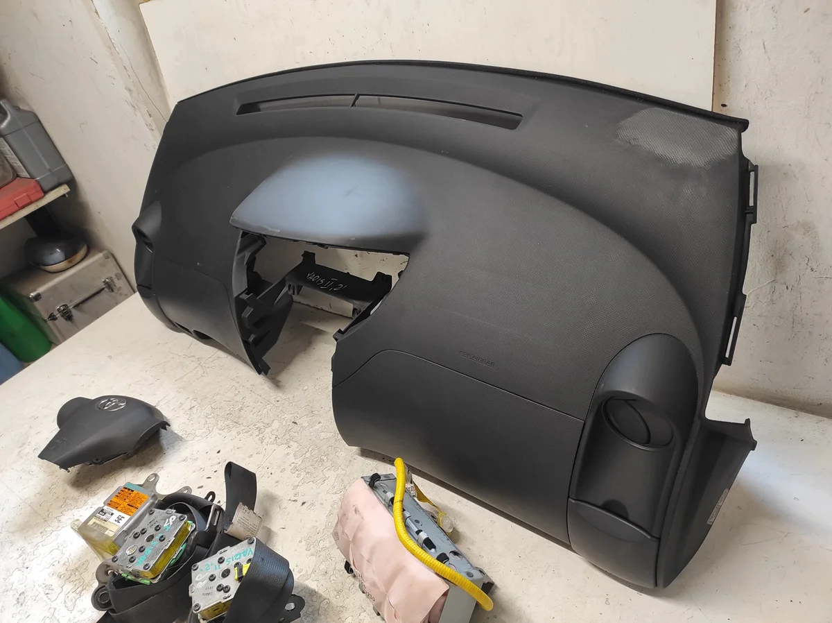 Console Toyota Yaris II 2005-2011 Airbag Module image 4