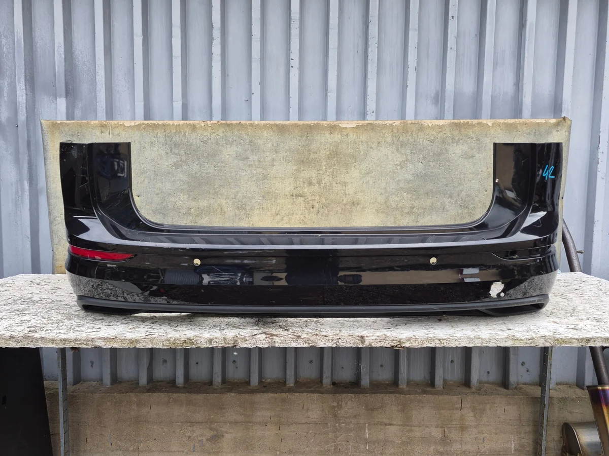 VW Golf VIII Kombi Paraurti Posteriore 5H9807421F