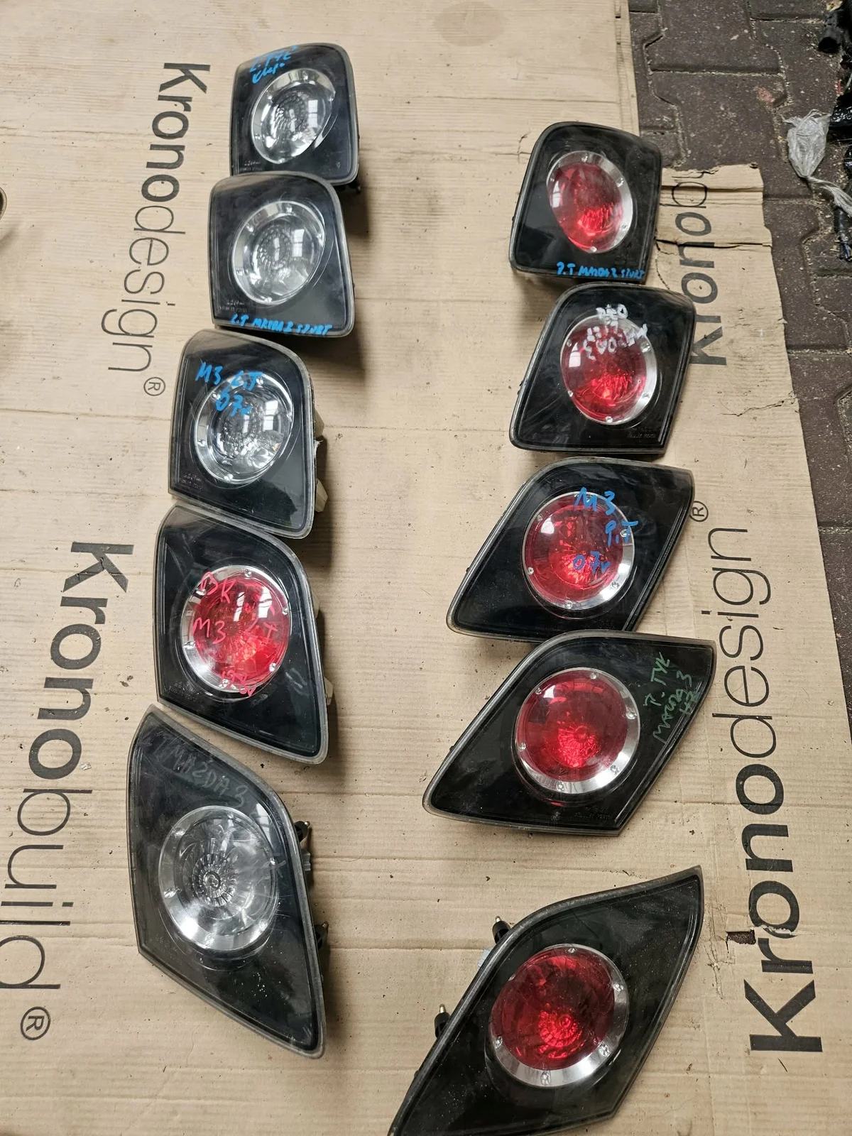Mazda 3 BL ajovalot vasen ja oikea