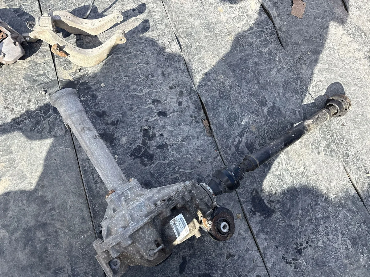 Land Rover L405 etutasauspyörästö CPLA3017AE
