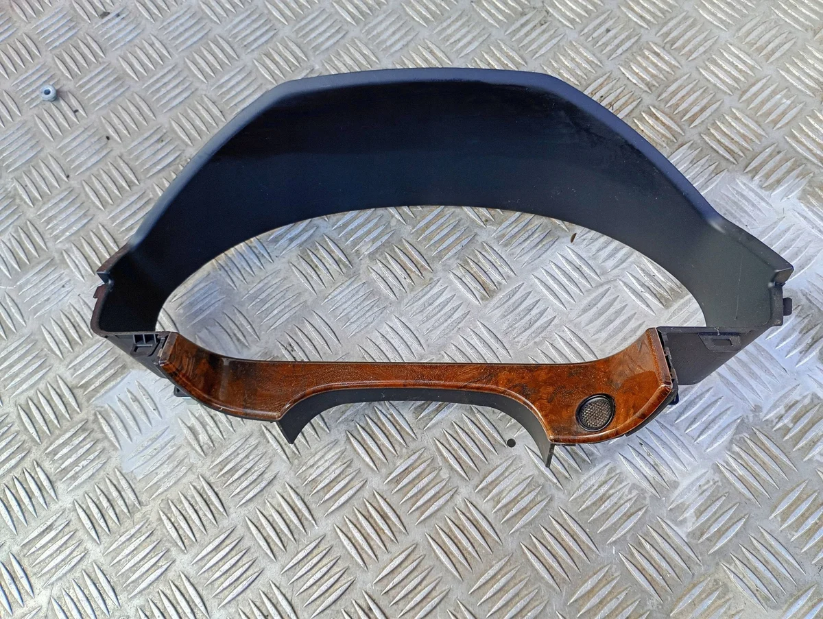 Bandeau décoratif Mercedes E W212 A2126801389