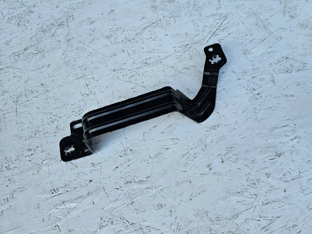Peugeot 2008 II Bevestiging Radiateur 9839357380