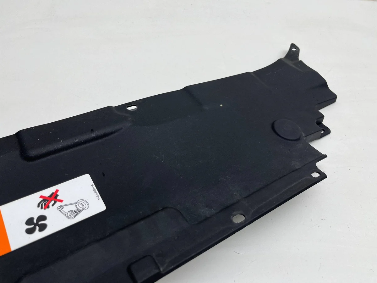 Ford Mondeo MK5 Cache radiateur avant image 3