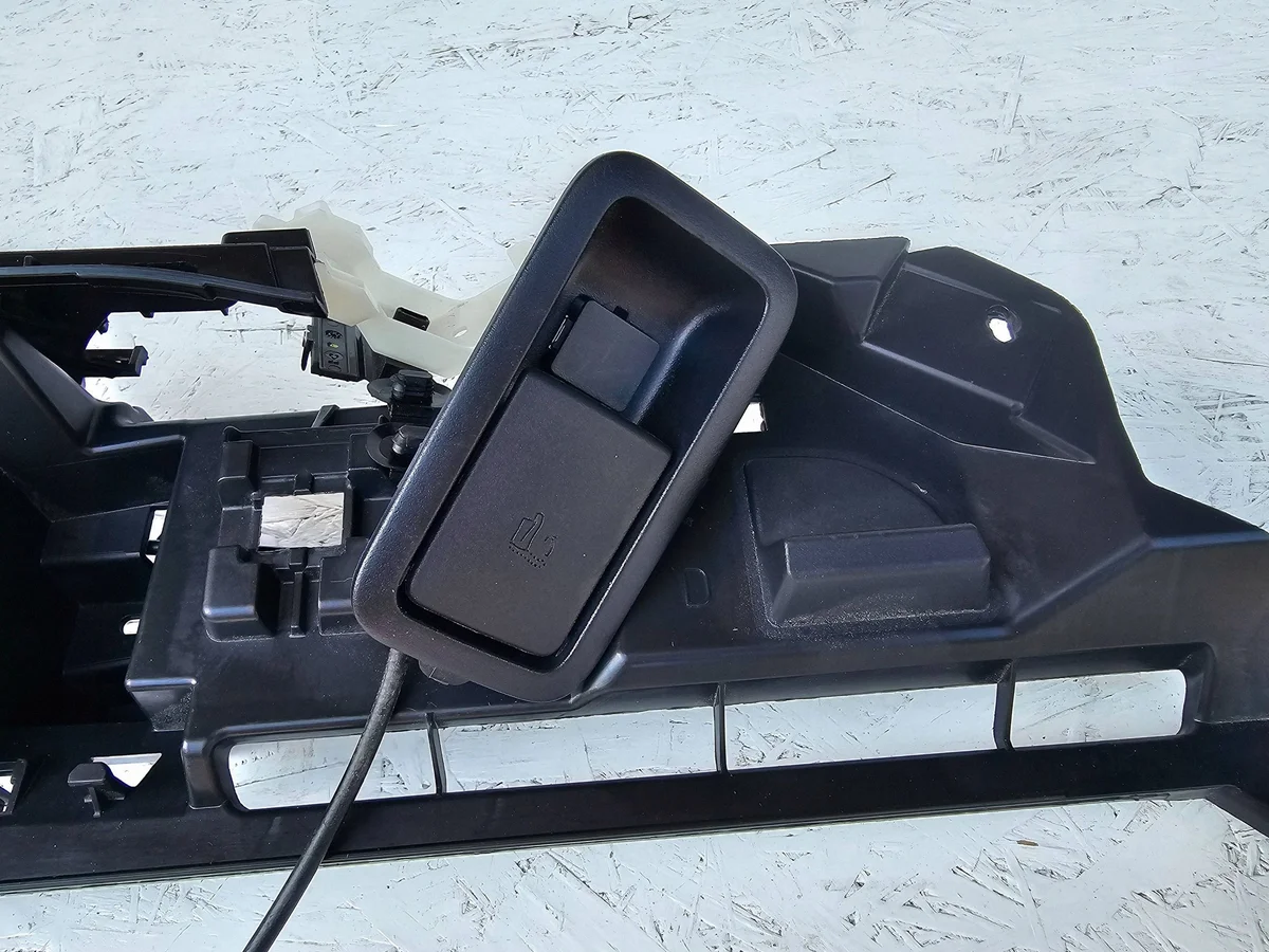 Support de coffre Peugeot 508 II Droit OEM 9822237480 image 3